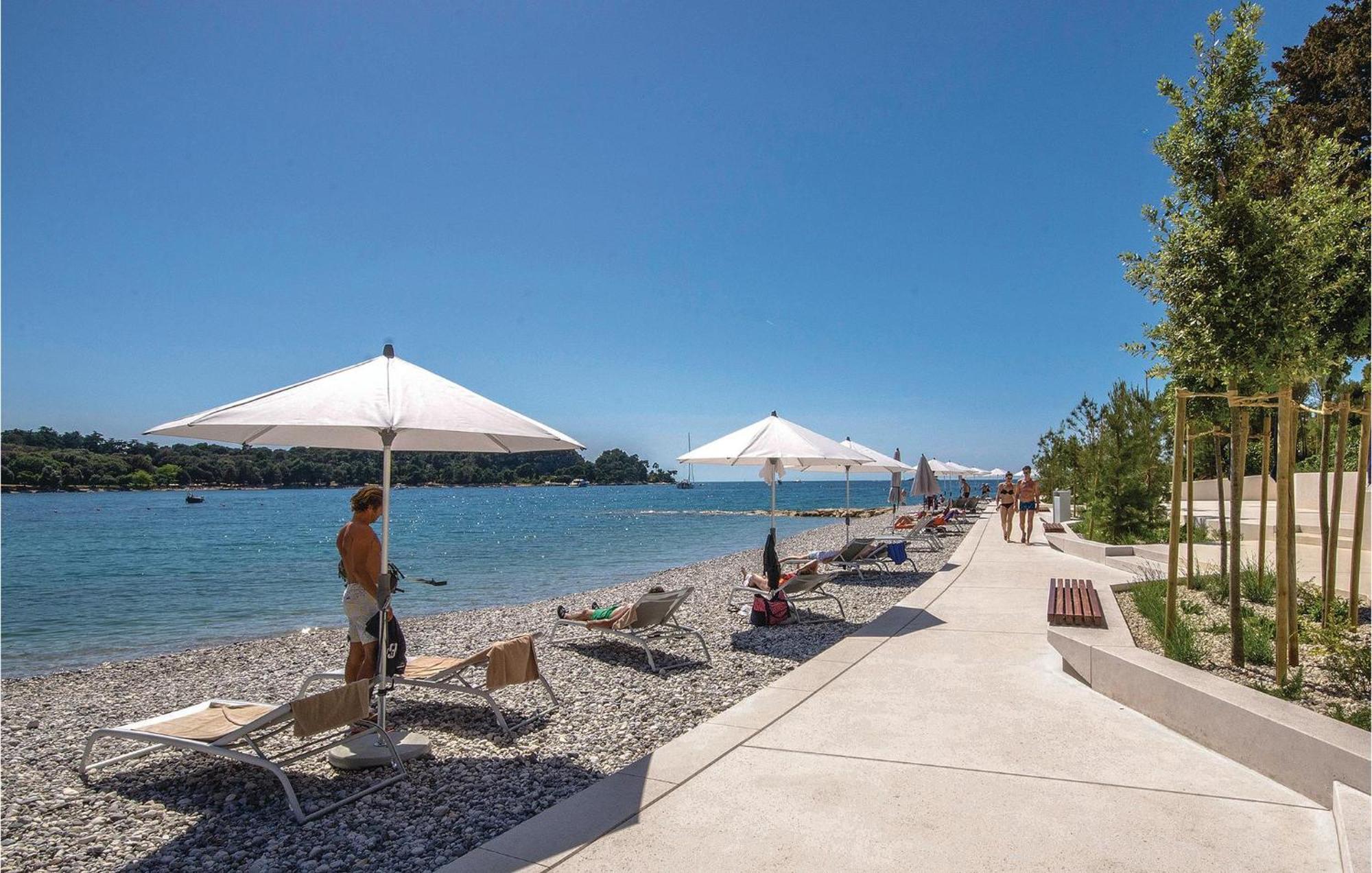 Amazing Apartment In Rovinj With Wifi Extérieur photo