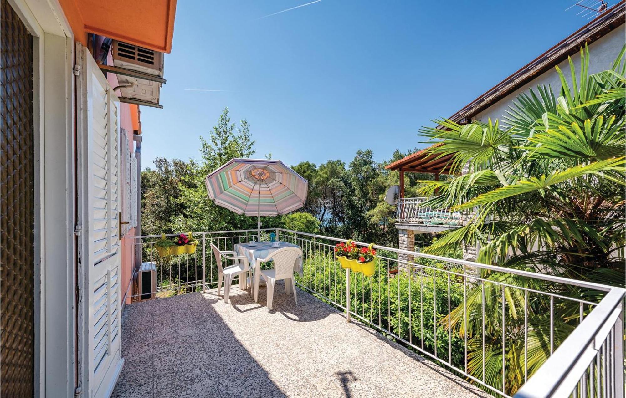 Amazing Apartment In Rovinj With Wifi Extérieur photo