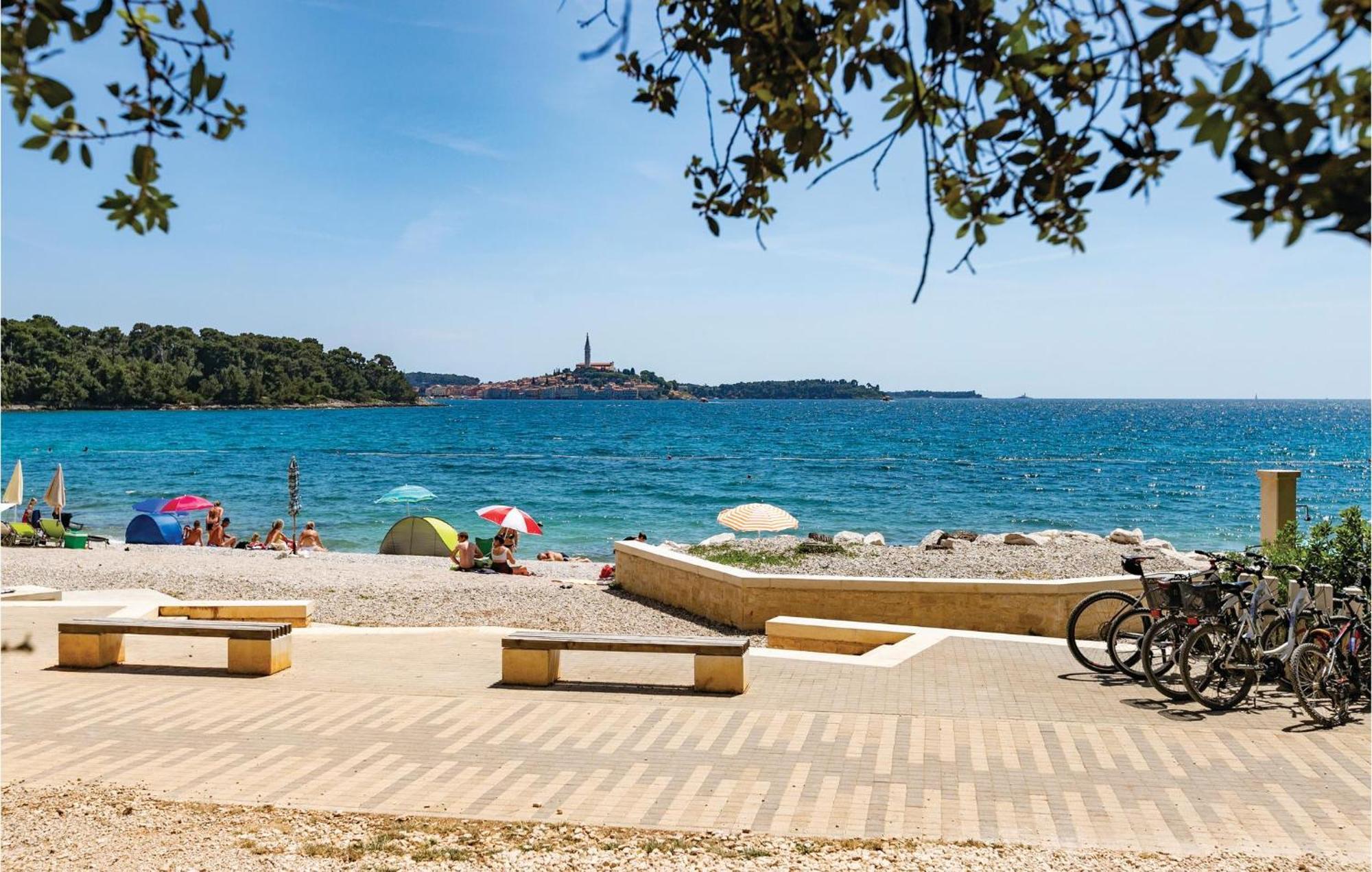Amazing Apartment In Rovinj With Wifi Extérieur photo